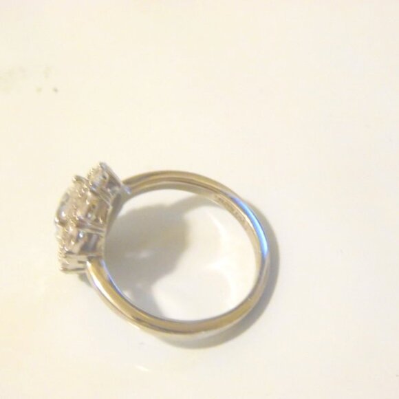 Radiance by Absolute Sterling silver Cushion-cut Ring Size 8 - Picture 3 of 4